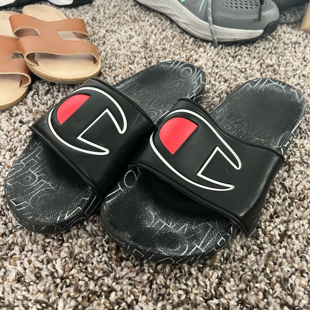 Black champion slides size 7